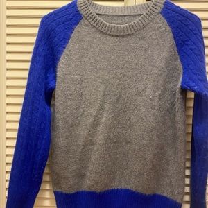 Women Hand Knit Two Tone Wool Sweater Size S